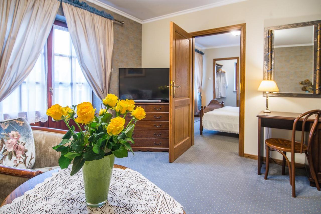 קז'ימייז' דולני Hotel Dwa Ksiezyce מראה חיצוני תמונה