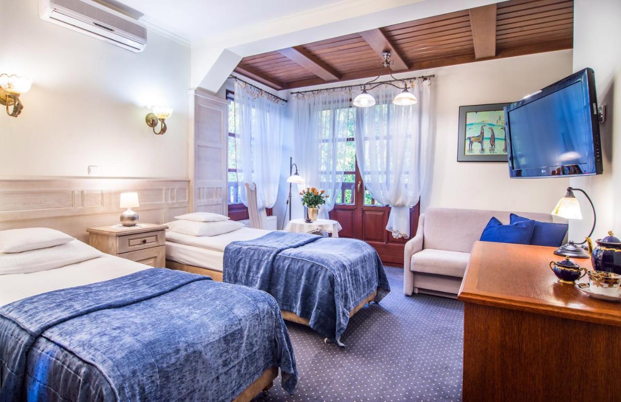 קז'ימייז' דולני Hotel Dwa Ksiezyce מראה חיצוני תמונה