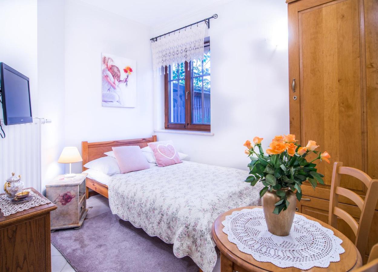קז'ימייז' דולני Hotel Dwa Ksiezyce מראה חיצוני תמונה