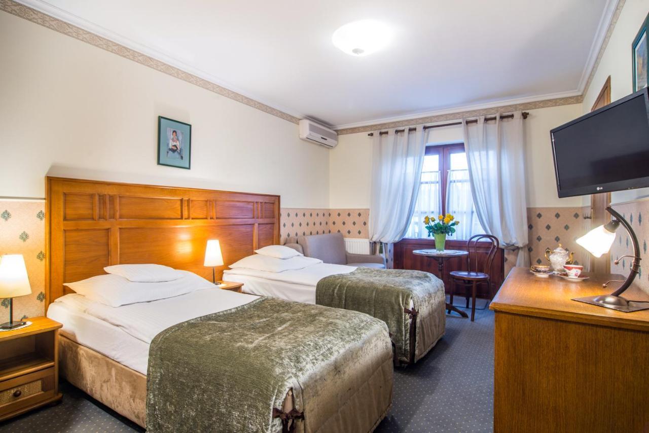 קז'ימייז' דולני Hotel Dwa Ksiezyce מראה חיצוני תמונה