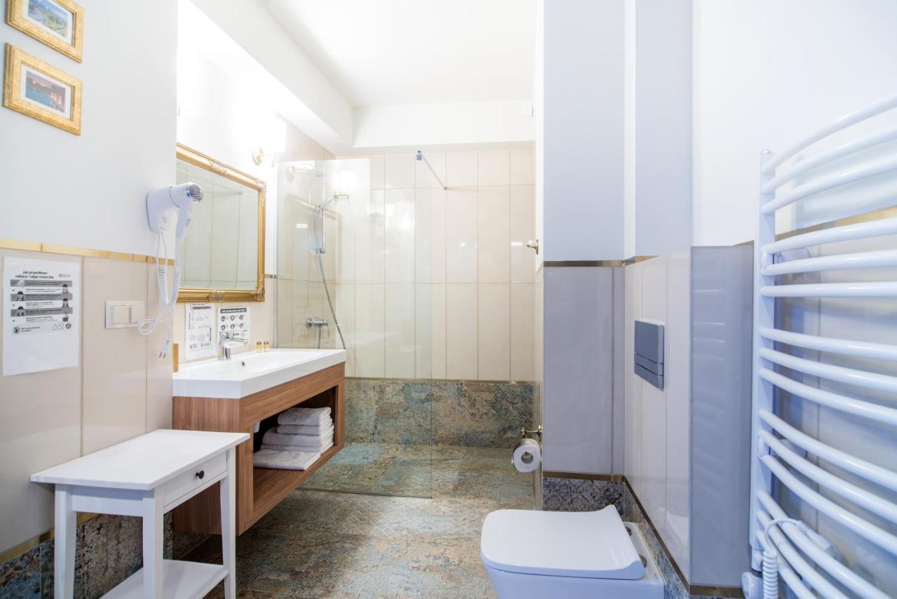 קז'ימייז' דולני Hotel Dwa Ksiezyce מראה חיצוני תמונה