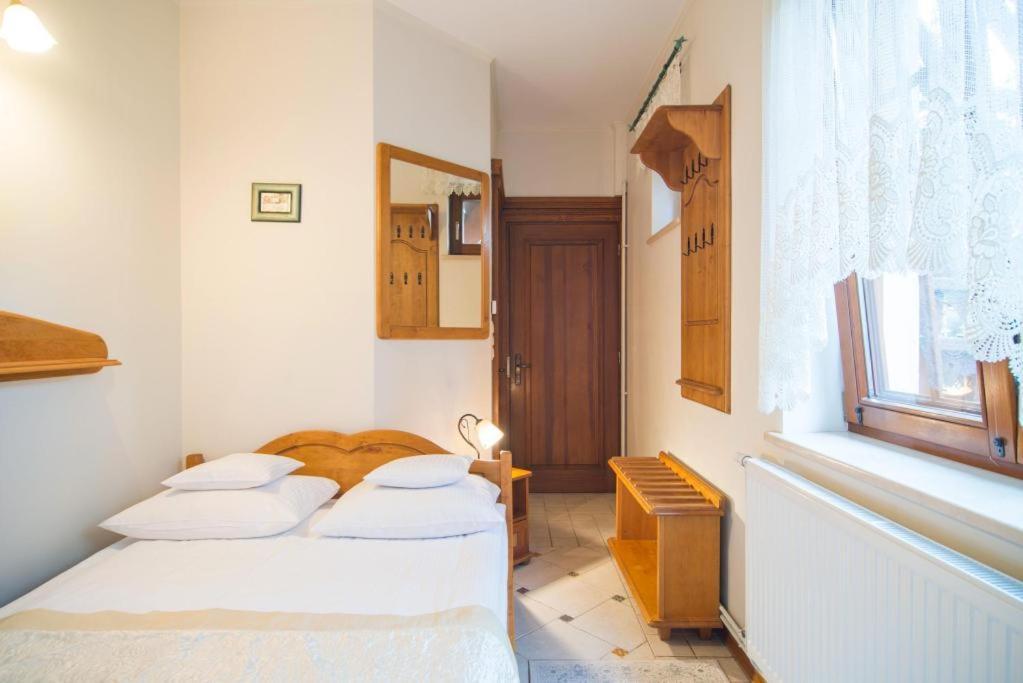 קז'ימייז' דולני Hotel Dwa Ksiezyce מראה חיצוני תמונה