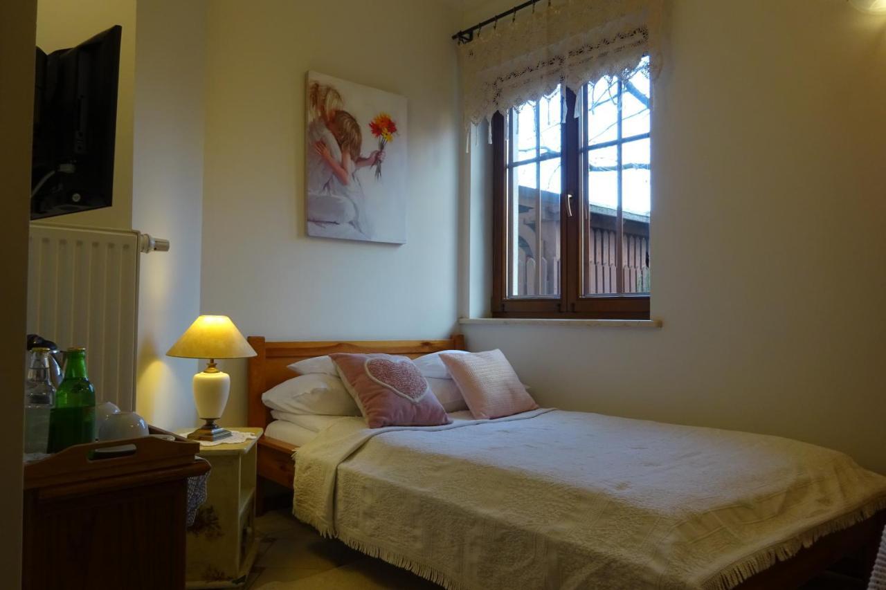 קז'ימייז' דולני Hotel Dwa Ksiezyce מראה חיצוני תמונה