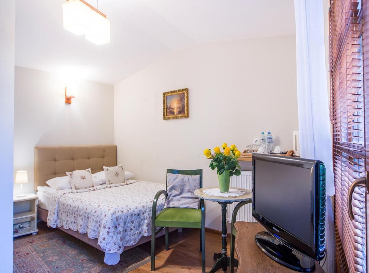 קז'ימייז' דולני Hotel Dwa Ksiezyce מראה חיצוני תמונה