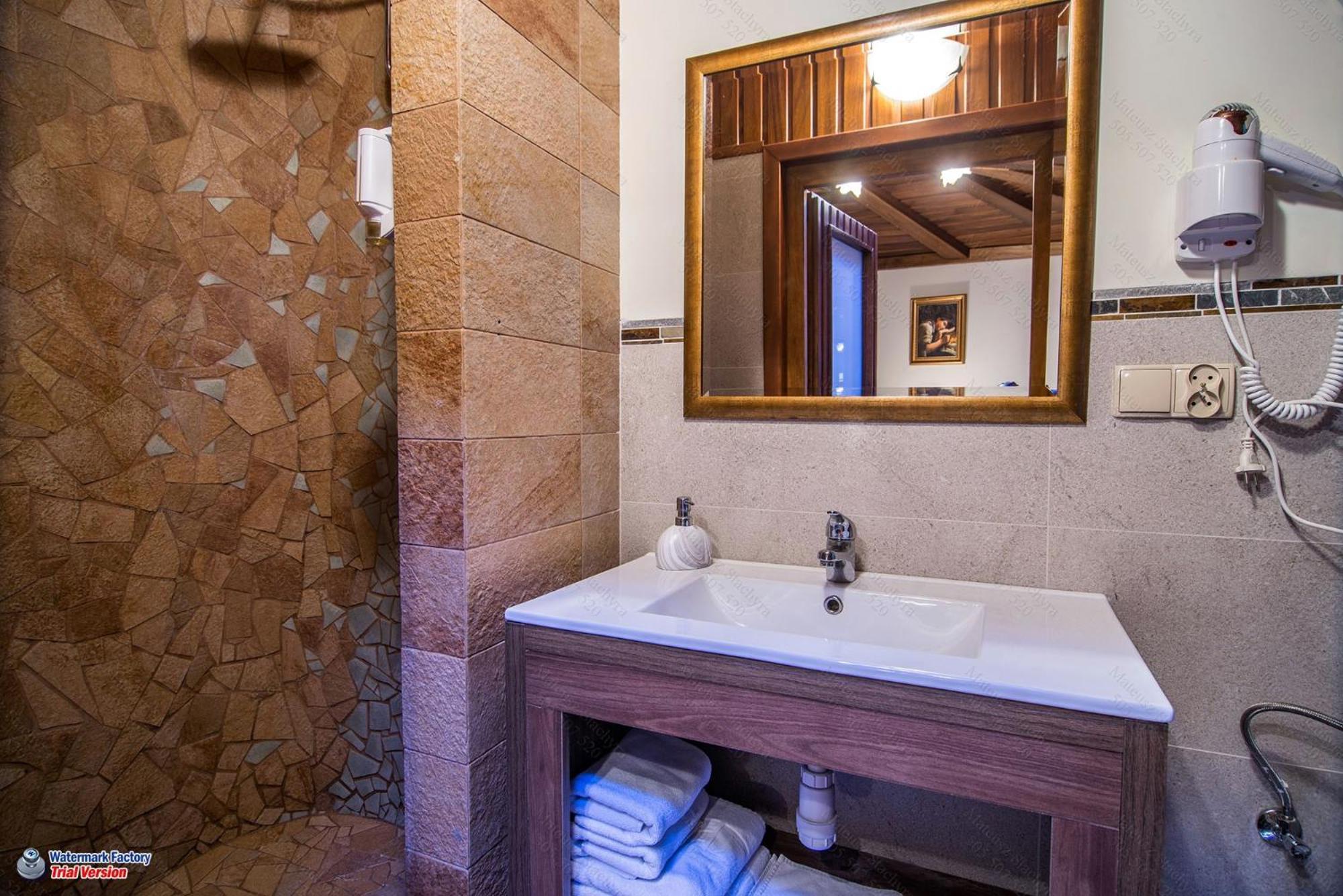 קז'ימייז' דולני Hotel Dwa Ksiezyce מראה חיצוני תמונה