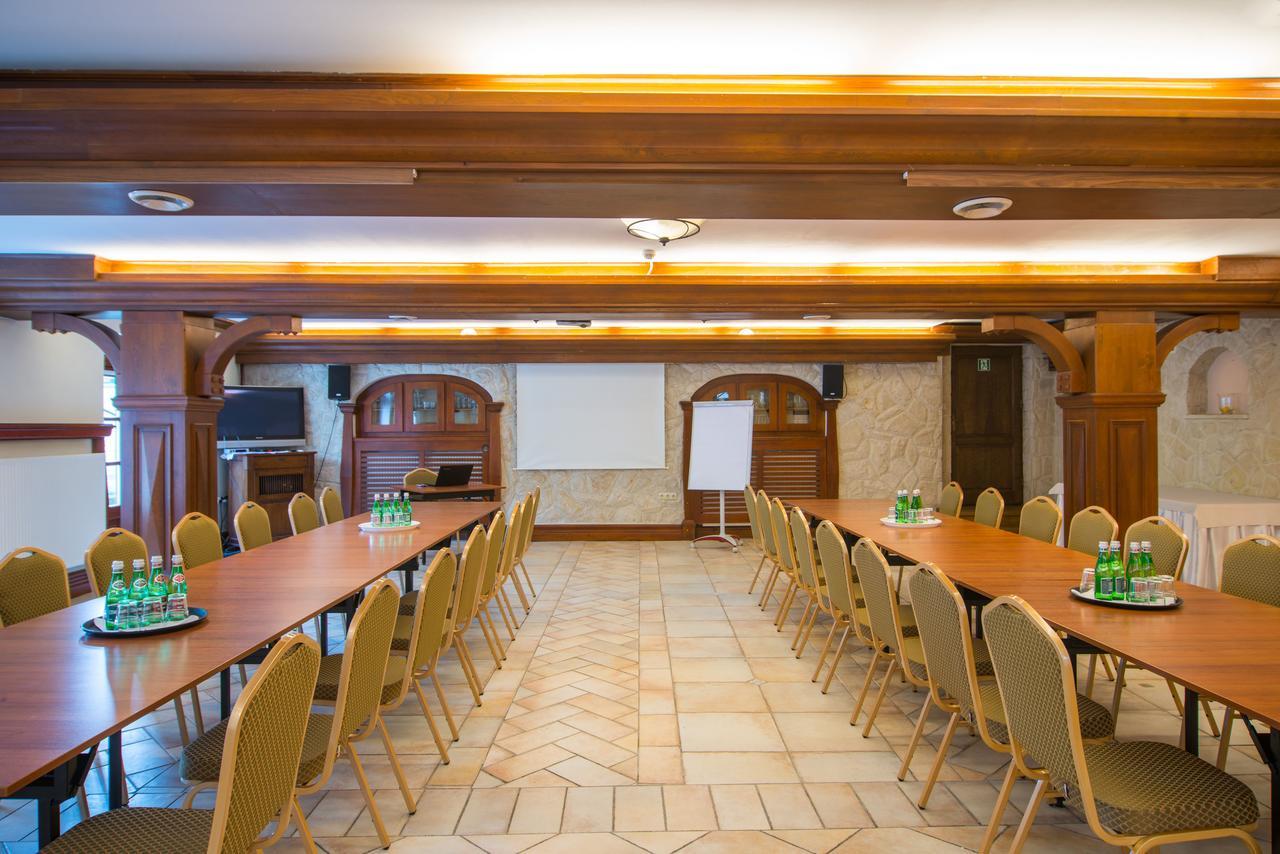 קז'ימייז' דולני Hotel Dwa Ksiezyce מראה חיצוני תמונה